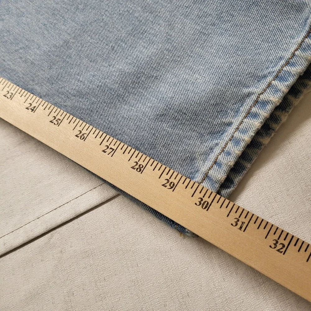 VTG Levis Jeans 560 Mens 36/30 Loose Fit Tapered Blue Light Wash 90s Y2K Baggy